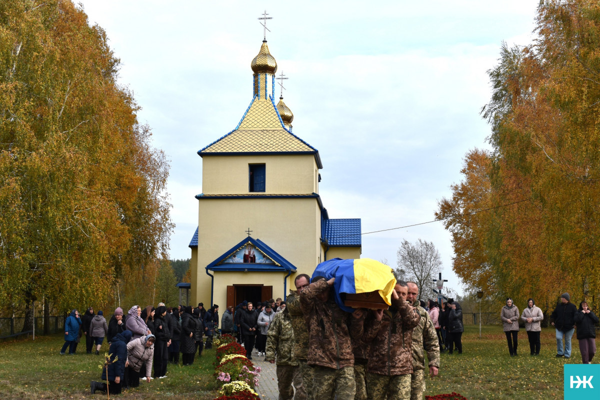 Мобілізували навесні цього року: на Волині в останню дорогу провели Героя Руслана Русила