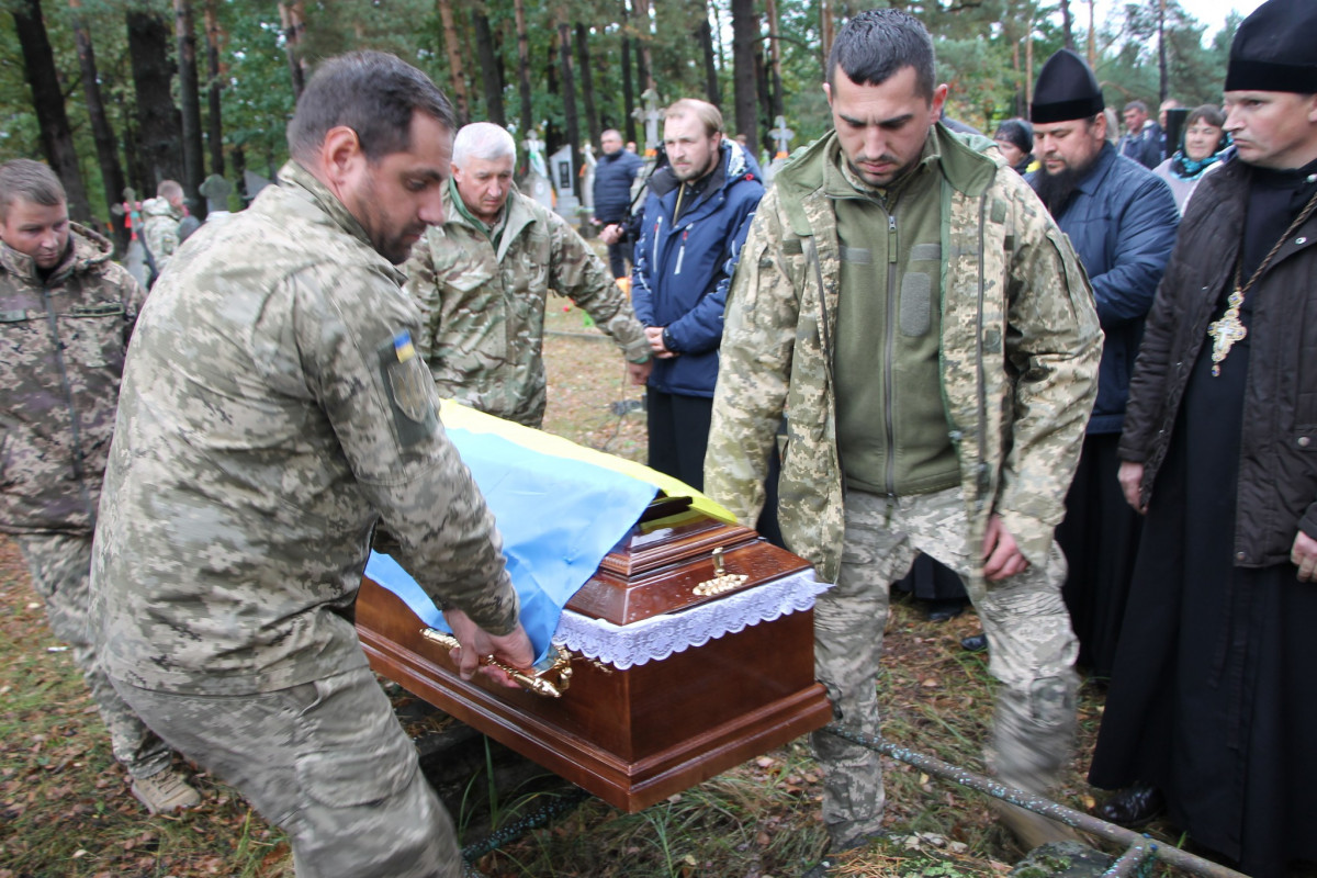 Загинув у полоні: волиняни провели до місця вічного спочинку воїна Ярослава Гарбара