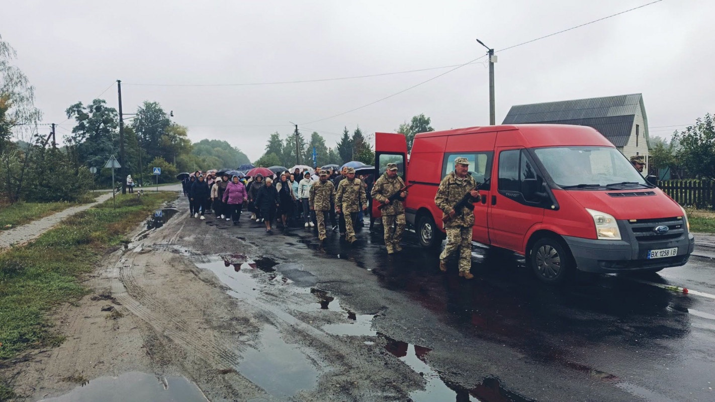 На Волині в останню путь провели 35-річного захисника Володимира Медведюка