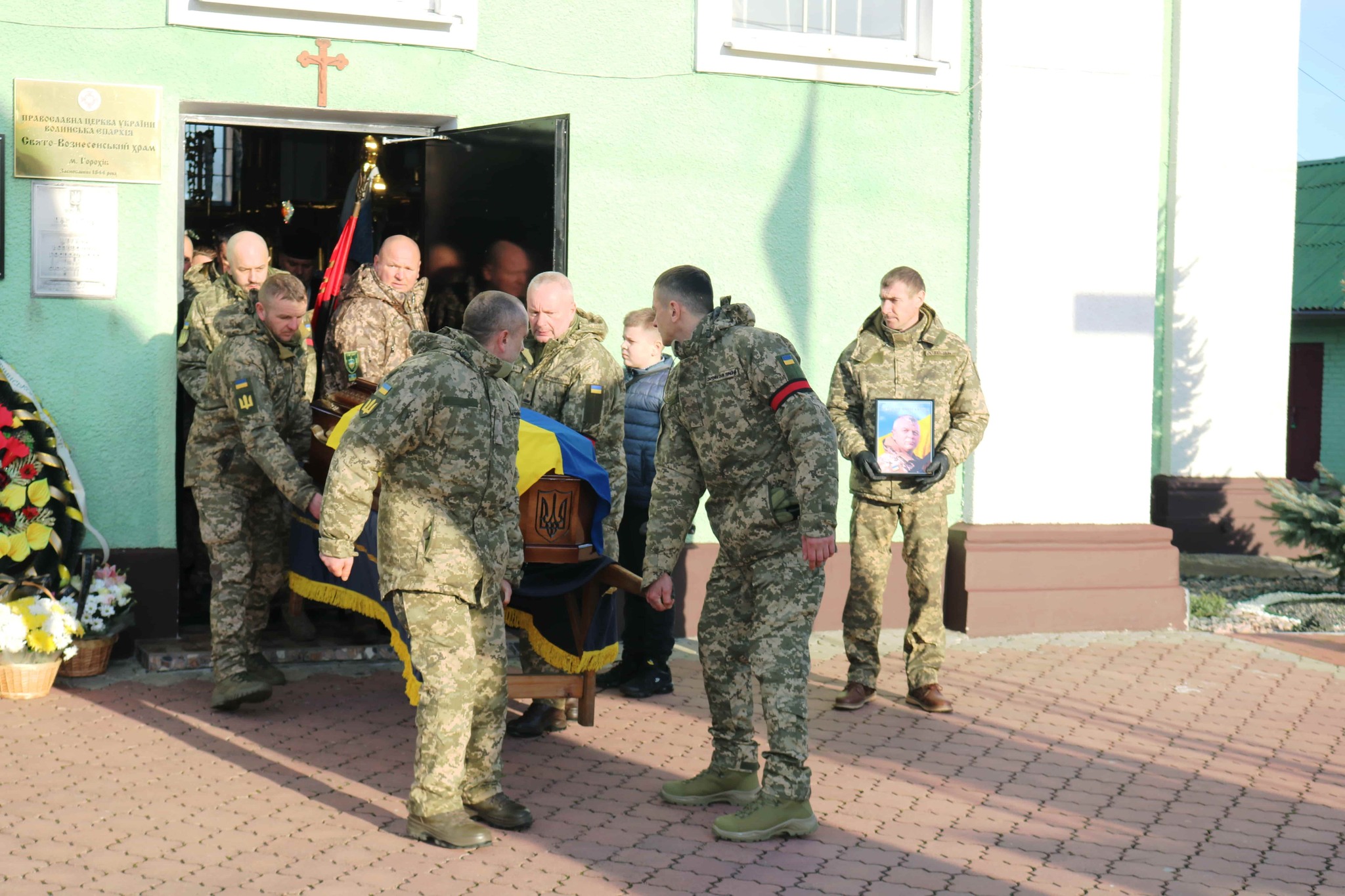 Спільна втрата для двох громад: на Волині попрощалися з полеглим воїном Валерієм Гриневичем