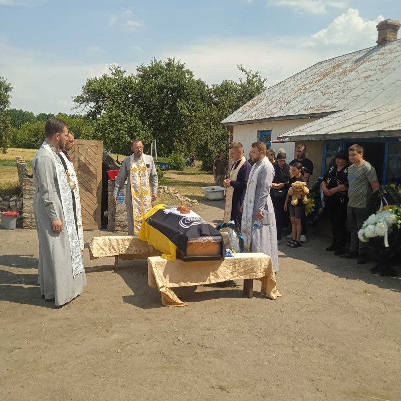 Більше року рідні мали надію та ДНК-експертиза підтвердила загибель: на Волині поховали 28-річного воїна Сергія Полянського