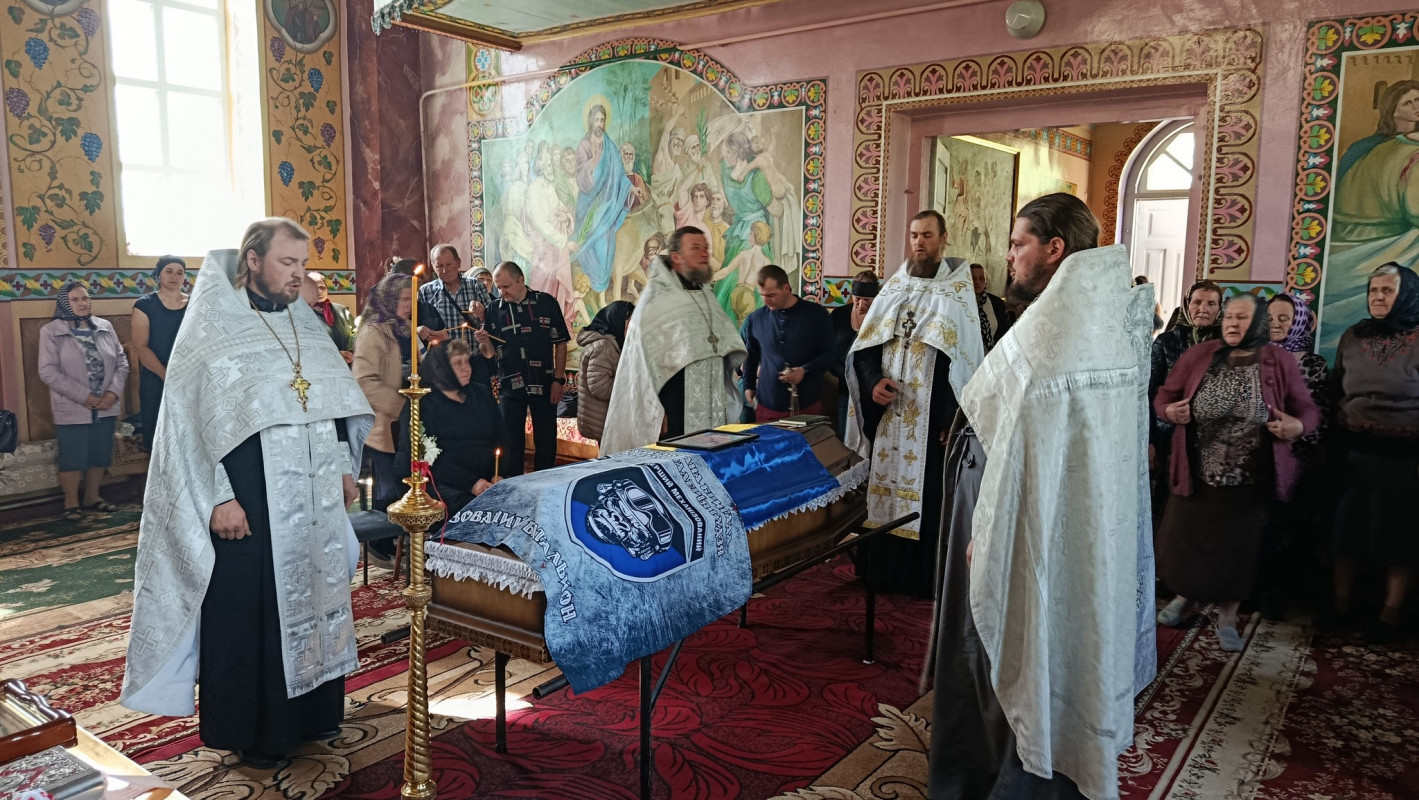 Загинув за день до 46-річчя: на Волині поховали Героя Олександра Басюка