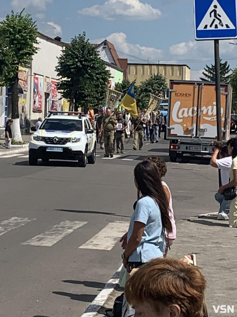 Недавно був вдома: у громаді на Волині попрощалися із 42-річним Героєм Юрієм Макаруком