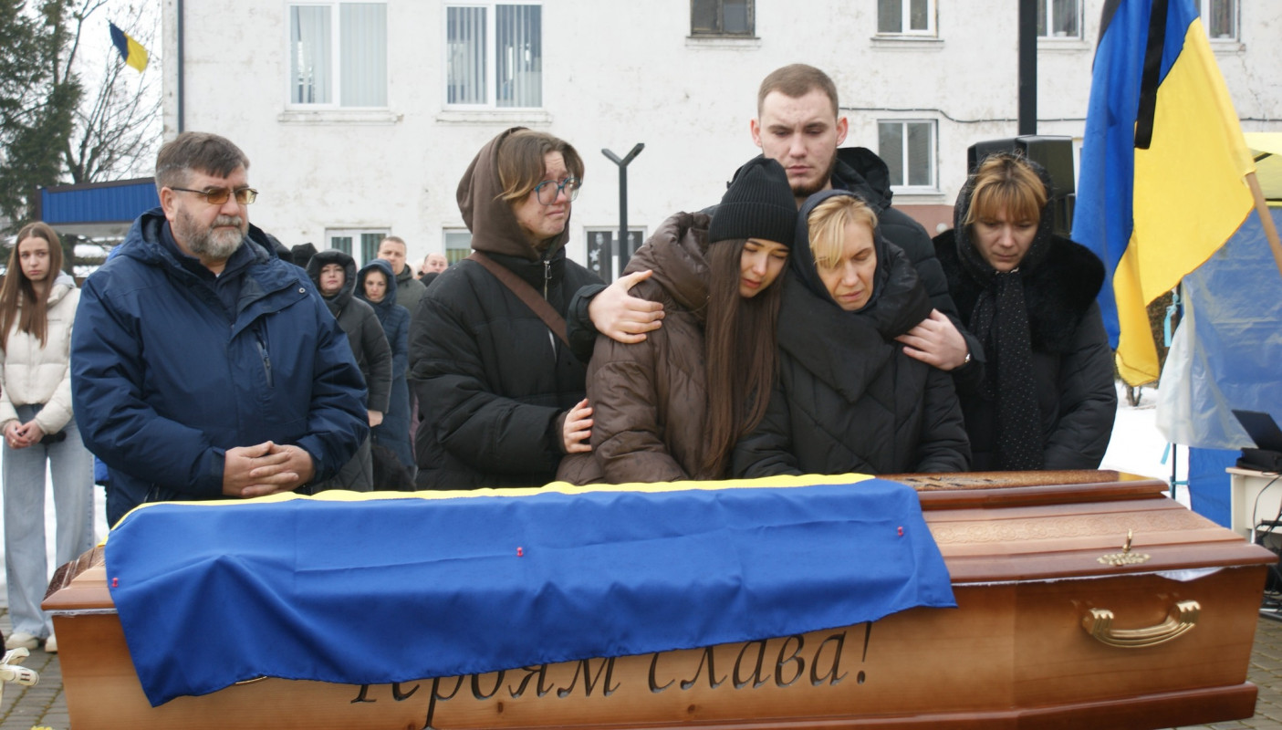 Навіки 44: на Волині попрощалися з Героєм Анатолієм Репшем