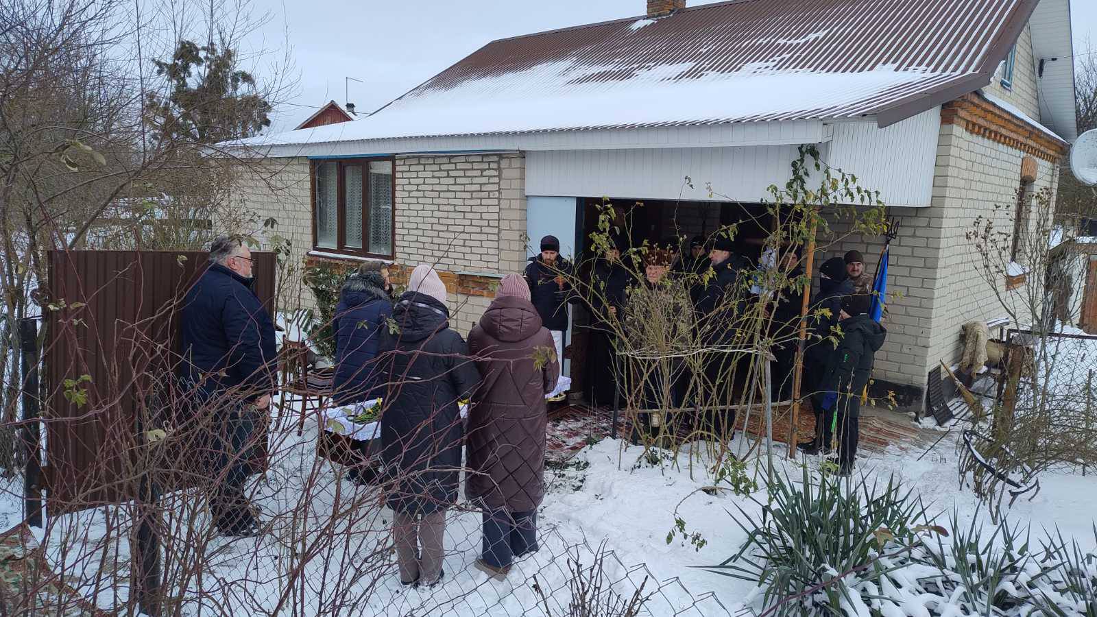 Батько шести дітей та справжній Герой: на Волині поховали захисника Віктора Калуша