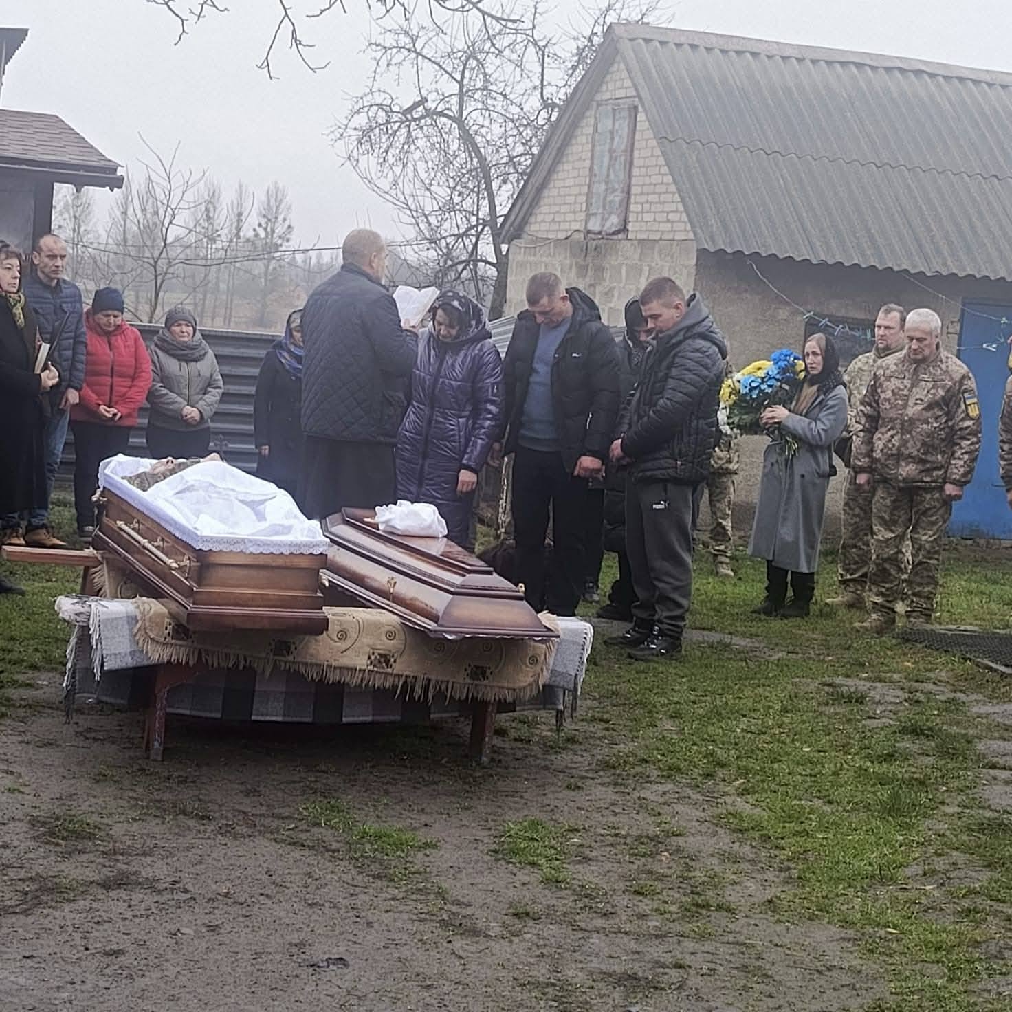 На Волині громада провела в останню путь захисника Андрія Ганнущенка