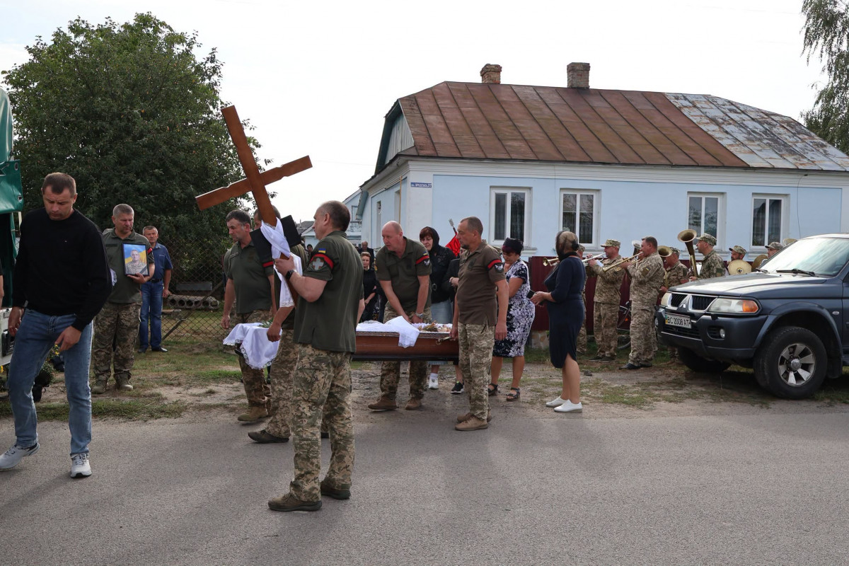 На Волині в останню путь провели військовослужбовця Леоніда Фищука