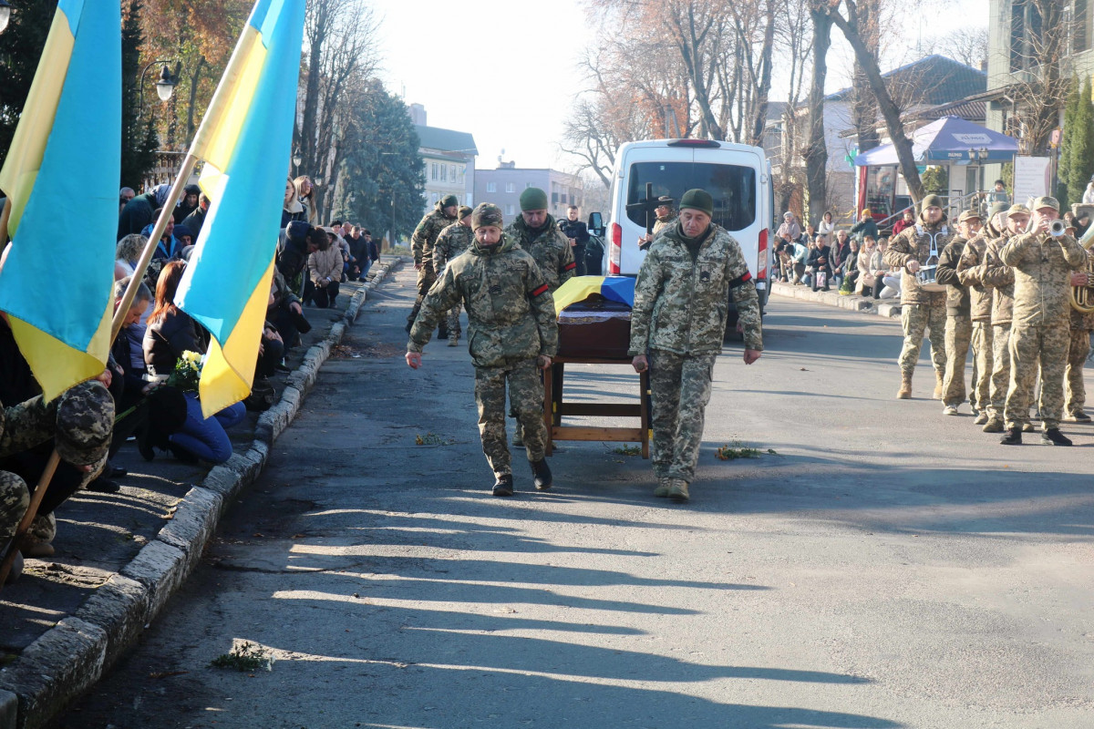 Війна забрала життя батька й сина: на Волині попрощалися з 22-річним спецпризначенцем Назаром Кравчуком