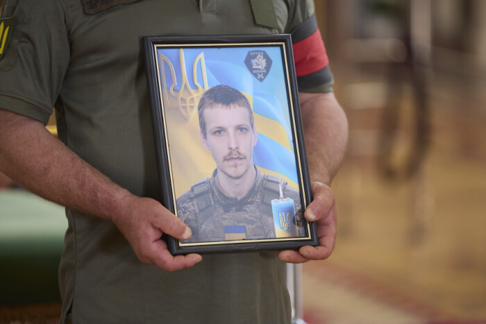 Загинув понад півтора року тому: Луцьк попрощався з 27-річним Героєм Андрієм Максимчуком