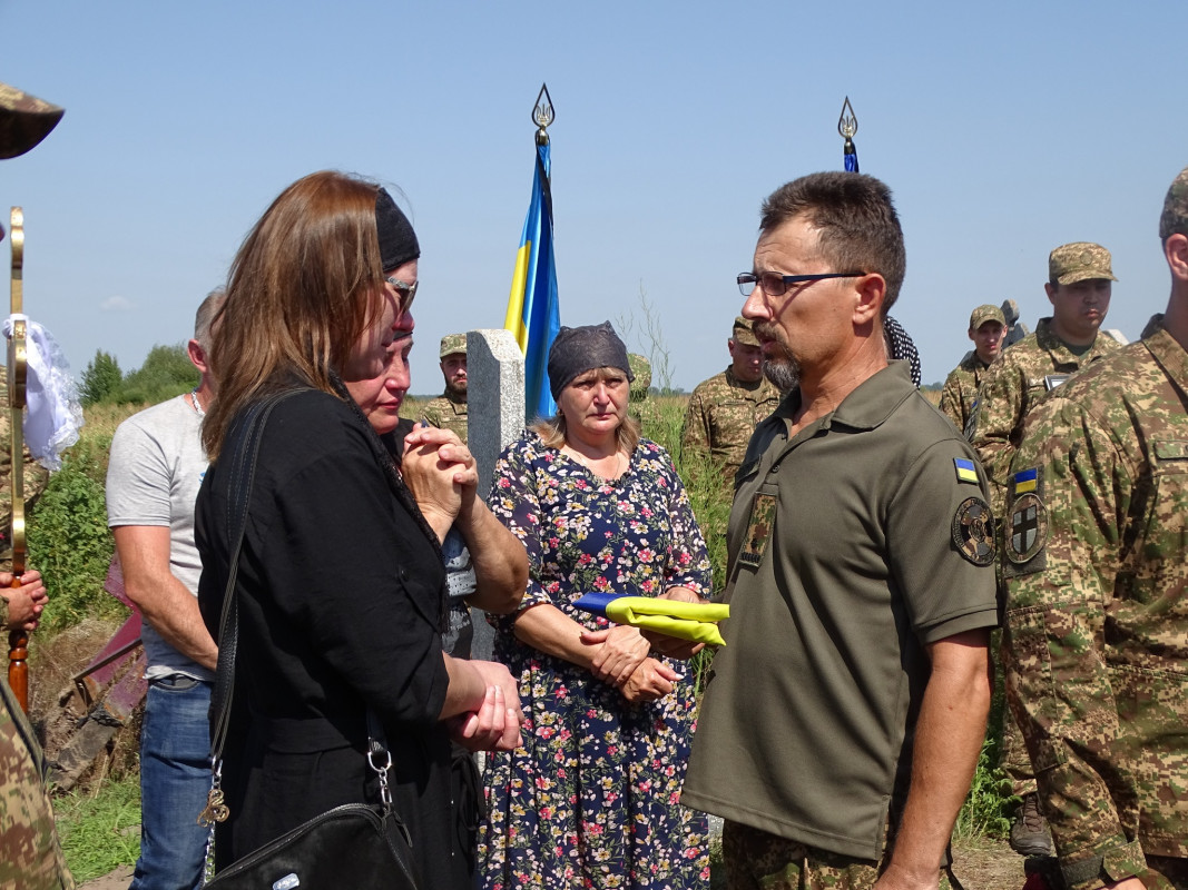 Лікарі боролися за його життя, але серце зупинилося: на Волині поховали 35-річного Сергія Омелянчука