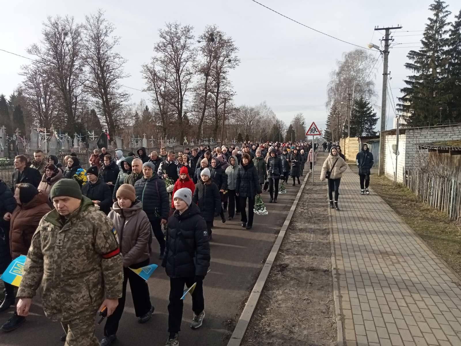 Додому «на щиті» через 166 днів: на Волині попрощалися з Героєм Андрієм Федорчуком