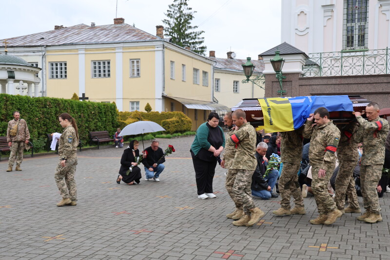 У Луцьку попрощалися з Героєм Валерієм Васейчуком