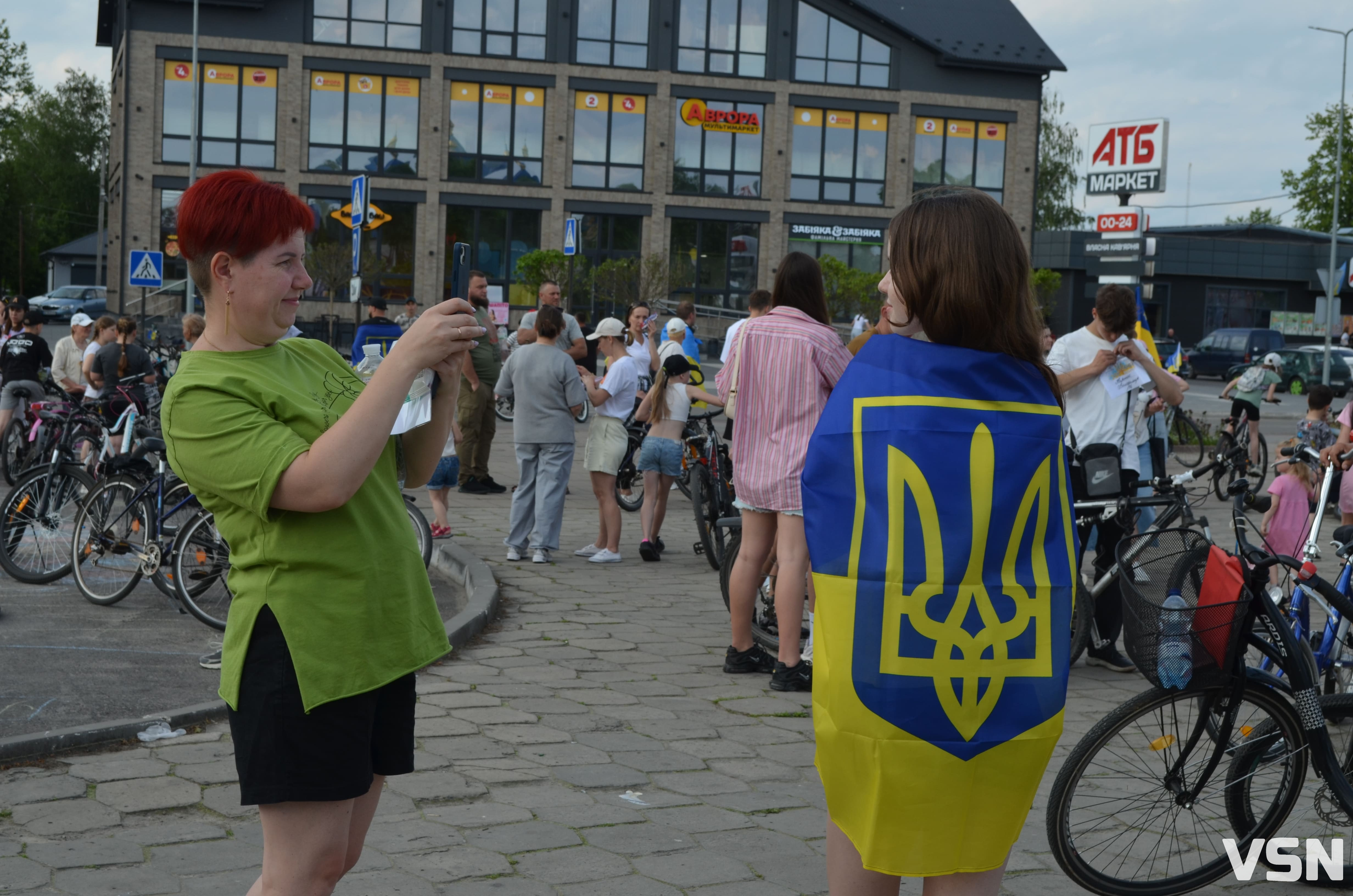 «Їду за Героя»: у місті на Волині вдруге провели благодійний велозаїзд на підтримку ЗСУ