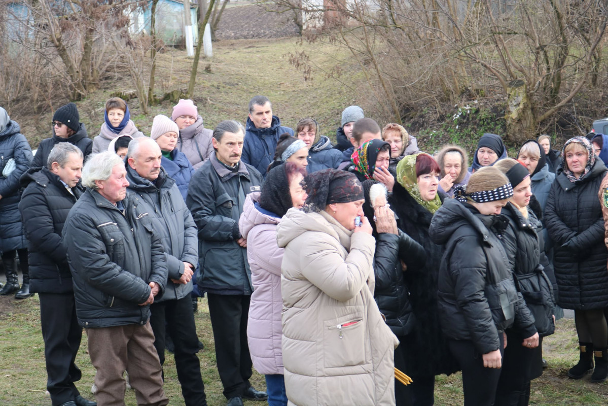 Захищав Україну ще з часів АТО: у Луцькому районі провели в останню путь Героя Романа Сербалюка