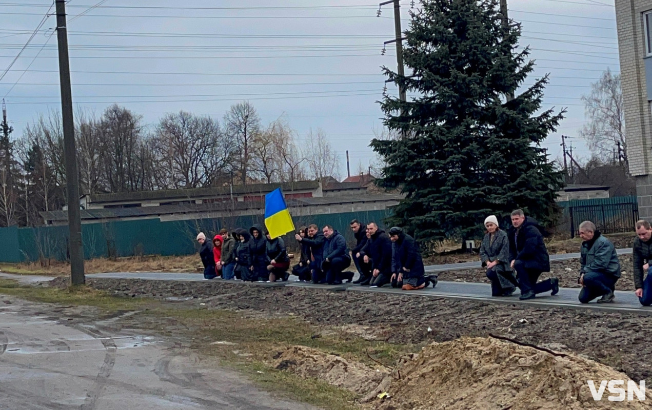 Захищав Україну з перших днів війни: «на щиті» додому повернувся Герой з Волині Петро Солодуха