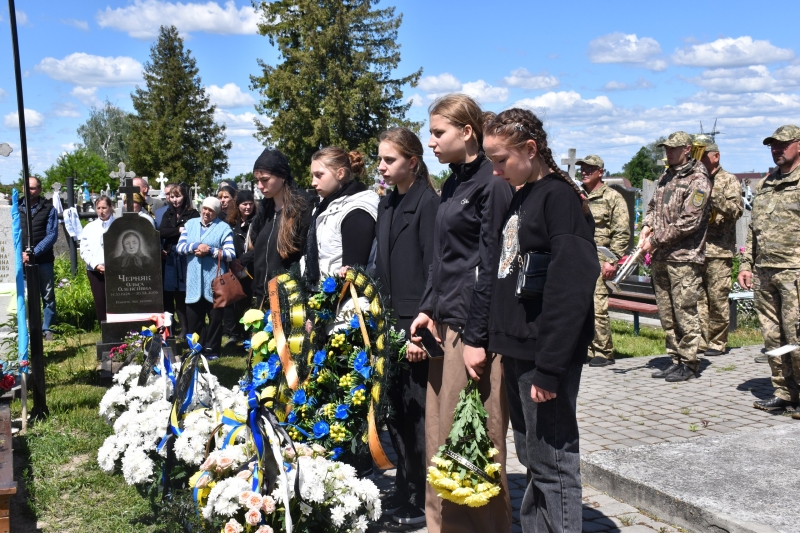 Два роки вважався безвісти зниклим: на Волині попрощалися з Героєм Віктором Шоломом