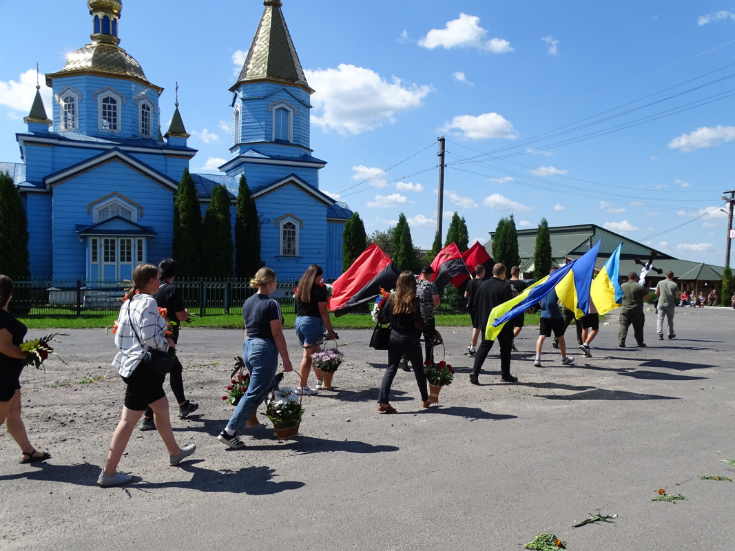 Героя повернули під час обміну тілами загиблих: на Волині в останню дорогу провели Івана Заблоцького
