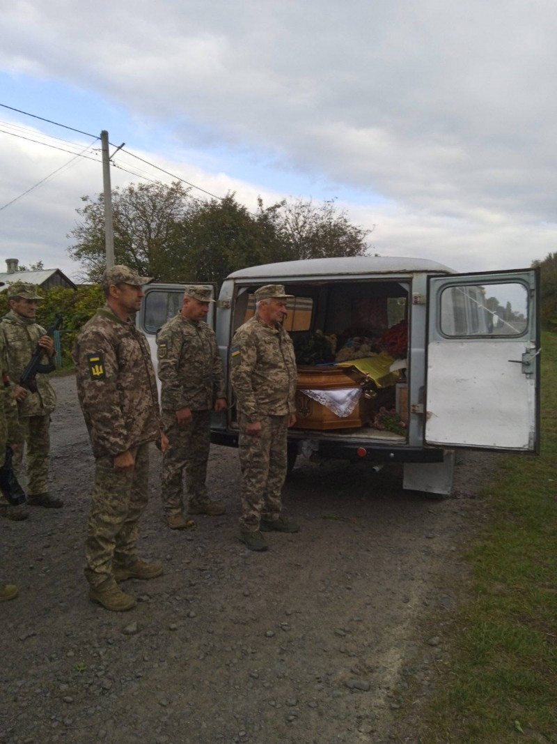 Так і не дочекався народження дитини: на Волині провели в останню путь Василя Шафранюка