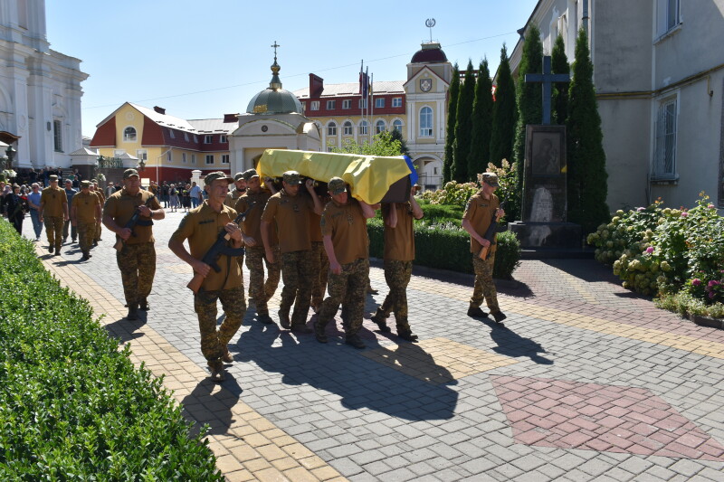Навіки 51: у Луцьку попрощалися із полеглим на війні Героєм Костянтином Бойком