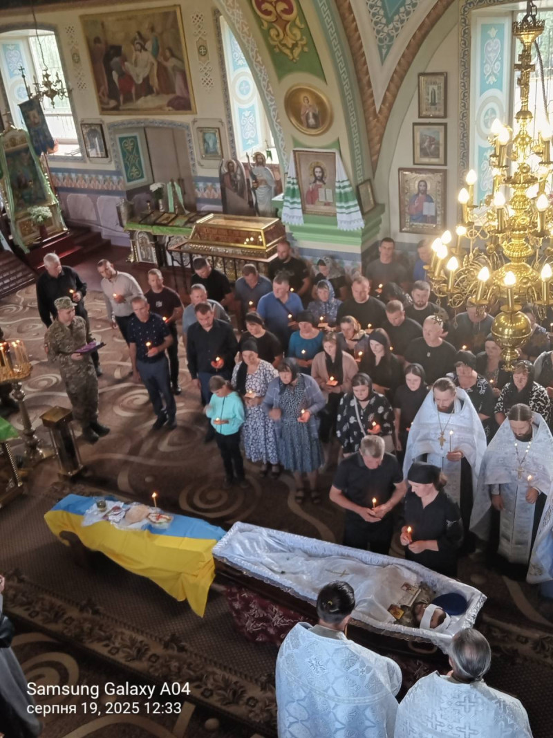 Навіки 31: на Волині в останню путь провели Героя Олега Оксенюка