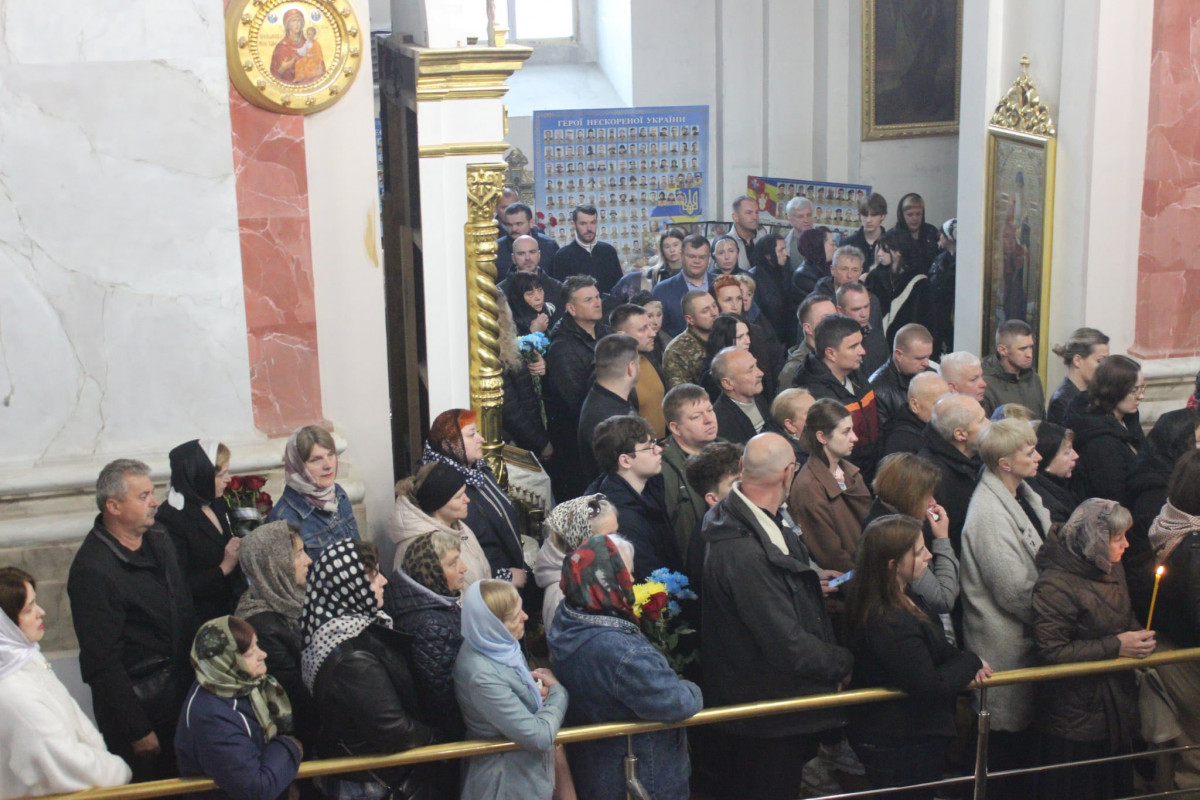 Небо не плакало, а ридало: у Луцьку в один день - три прощання з Героями