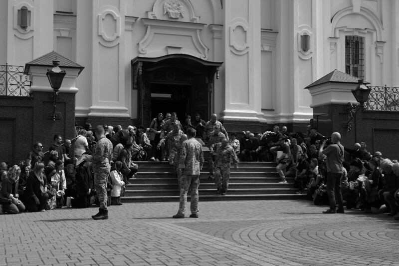 Професійний спортсмен, талановитий тренер-викладач і мужній воїн: Луцьк попрощався з Героєм Романом Гаврилюком