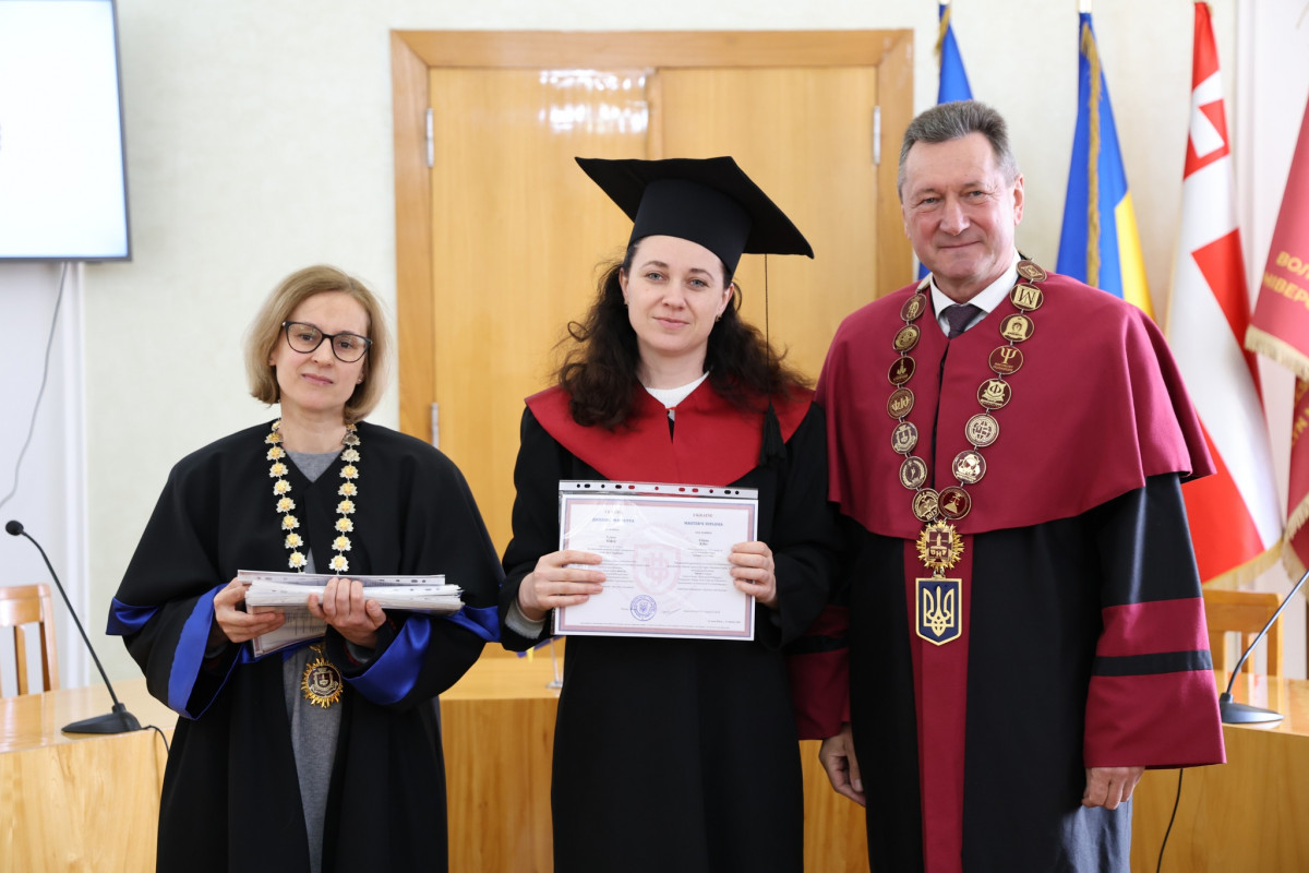 У волинському виші випускники-магістри інституту неперервної освіти отримали дипломи