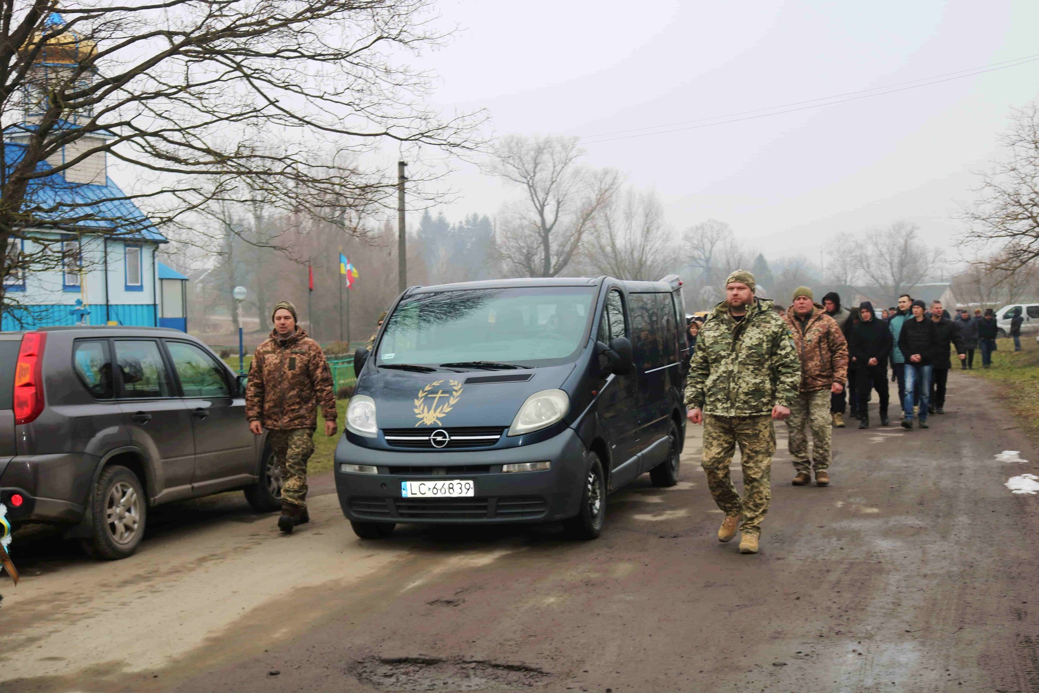 Помер дорогою додому: у Луцькому районі поховали молодого військового Івана Фліса