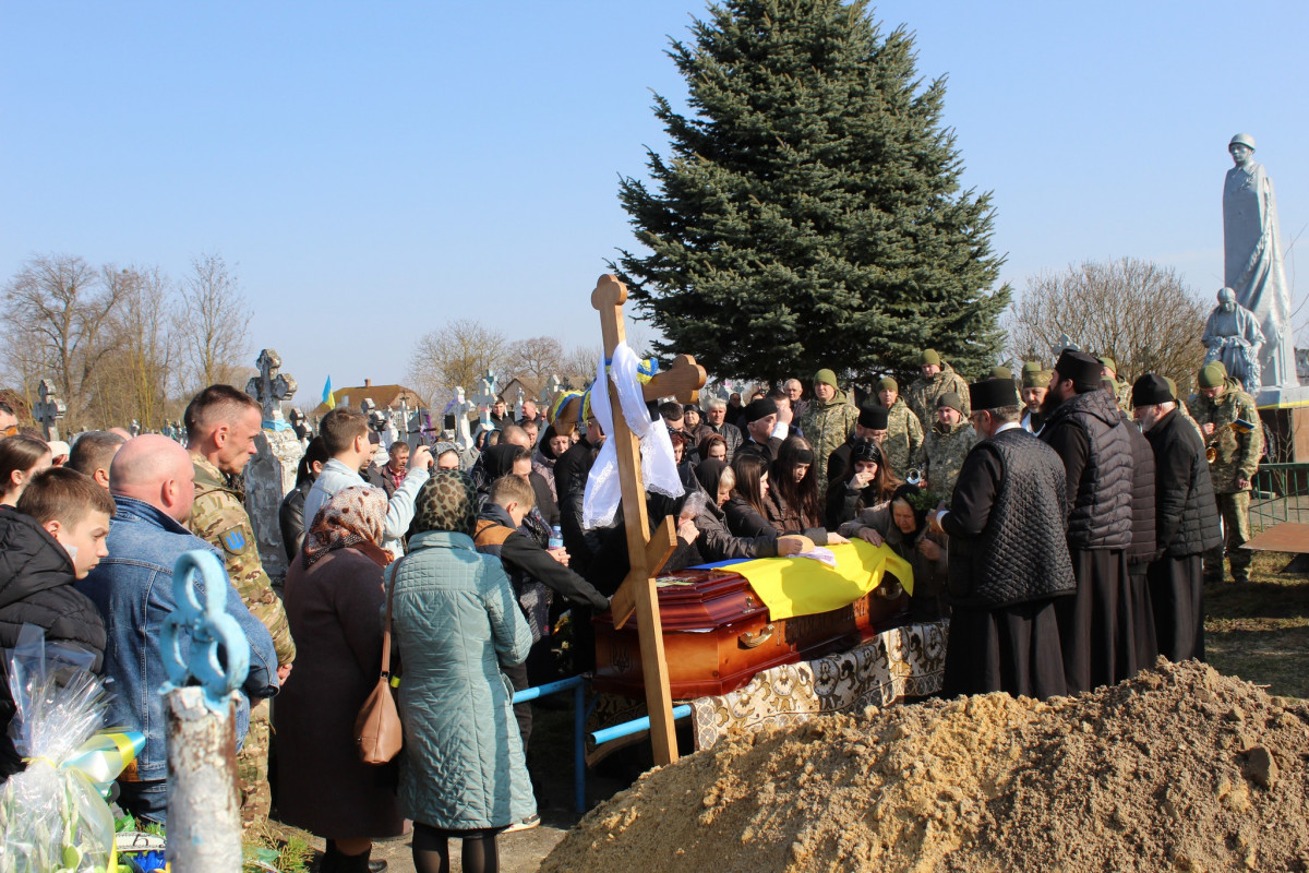 Вважався безвісти зниклим з грудня 2024 року: на Волинь на вічний спочинок повернувся Герой Володимир Сасовський