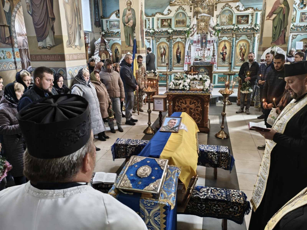 Назавжди 30: на Волині попрощалися із захисником Романом Гілем, якого вважали зниклим безвісти