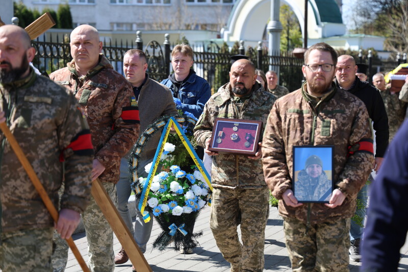 Навіки 49: у Луцьку попрощалися з Героєм Олександром Коханюком