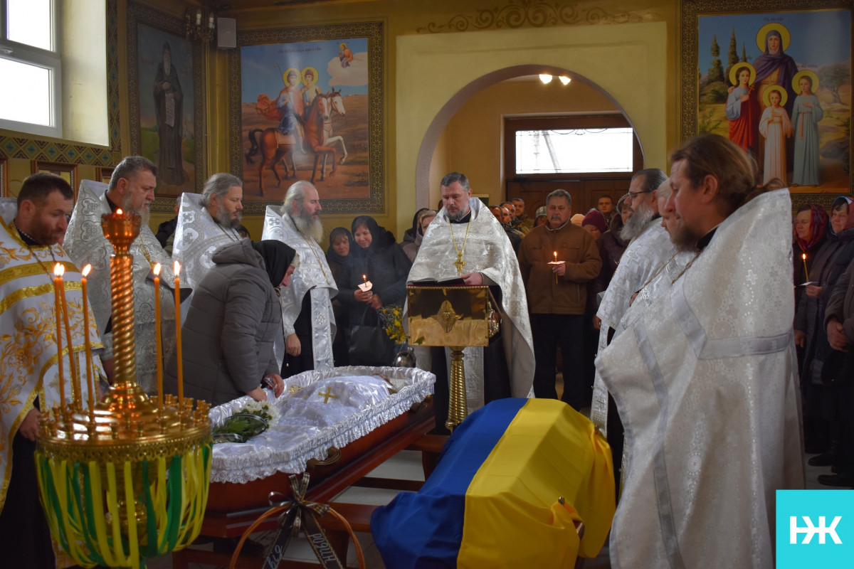 Молодий воїн не встиг створити сім'ю: на Волині попрощалися із загиблим Героєм Юрієм Кратіком