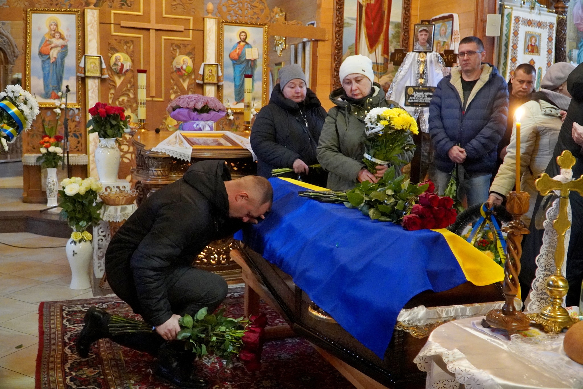 Понад рік вважався зниклим безвісти: на Волині попрощалися із захисником Романом Літвінчуком