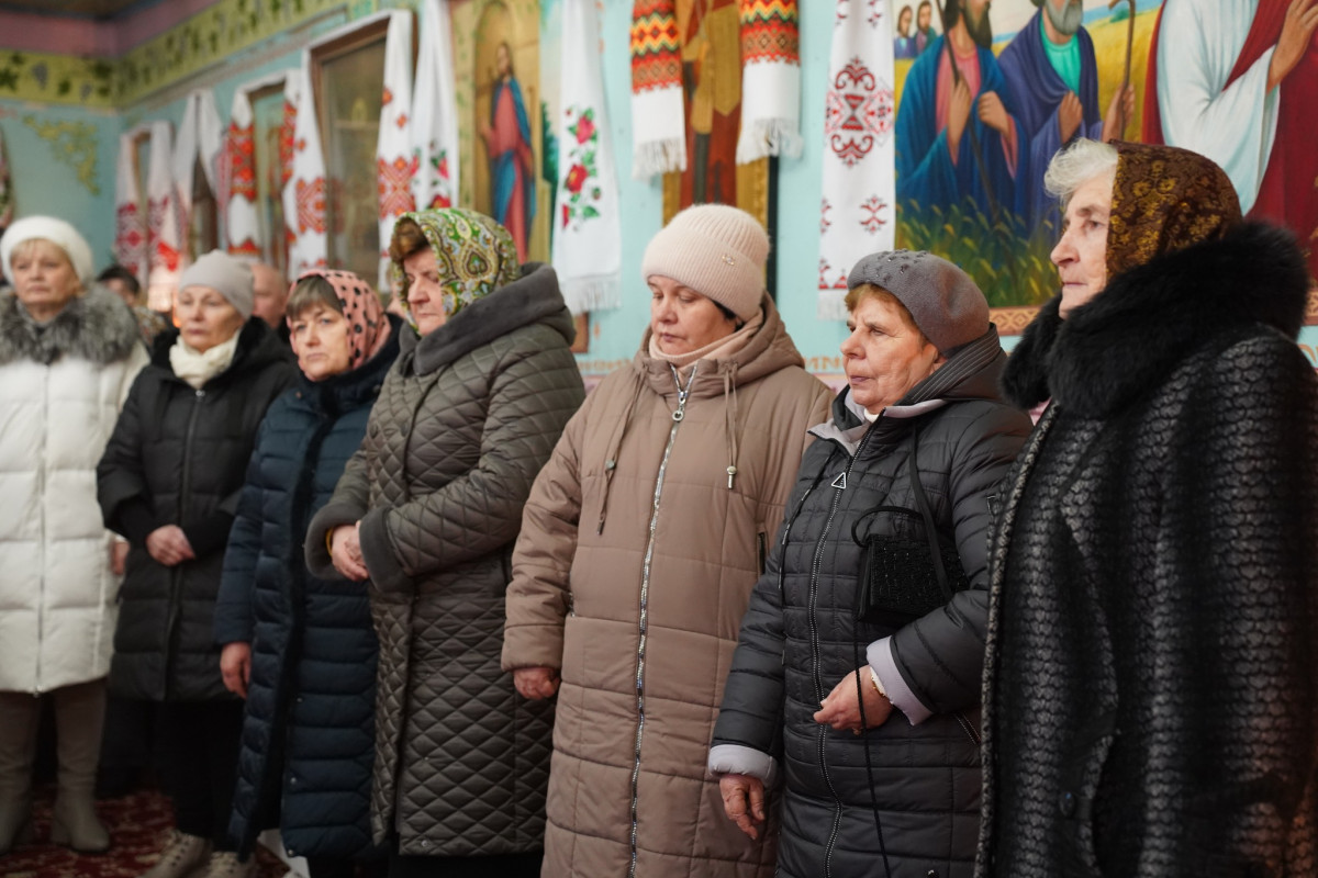 Владика Михаїл очолив празник Михайлівської парафії у Луцьку і нагородив духовенство та парафіян