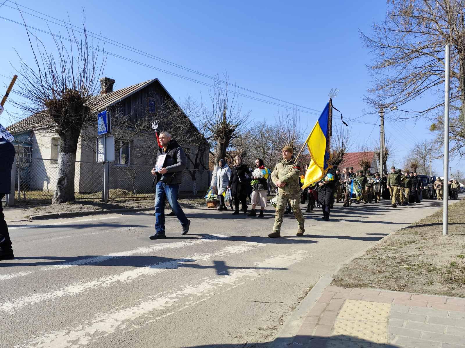 Загинув майже пів року тому: у громаді на Волині провели в останню дорогу Героя Андрія Демчука