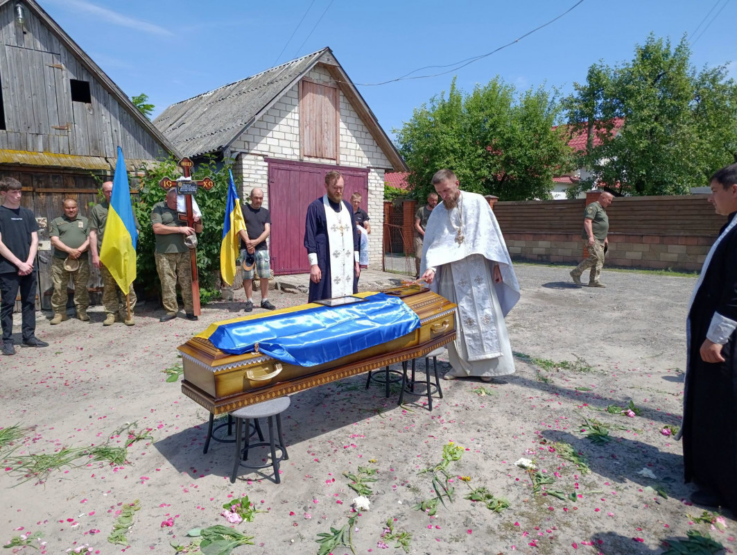 Навіки 22: на Волині поховали Героя Олександра Бусла, який тривалий час вважався зниклим безвісти