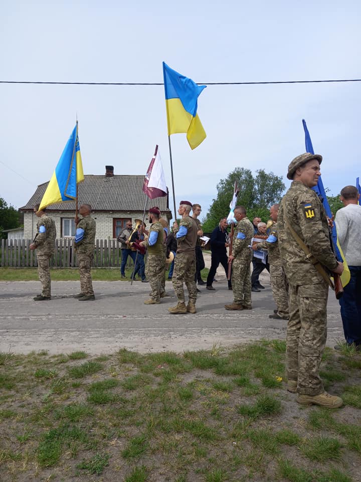 Загинув понад 2 місяці тому: на Волині поховали 24-річного Героя Владислава Богомаза. Фото