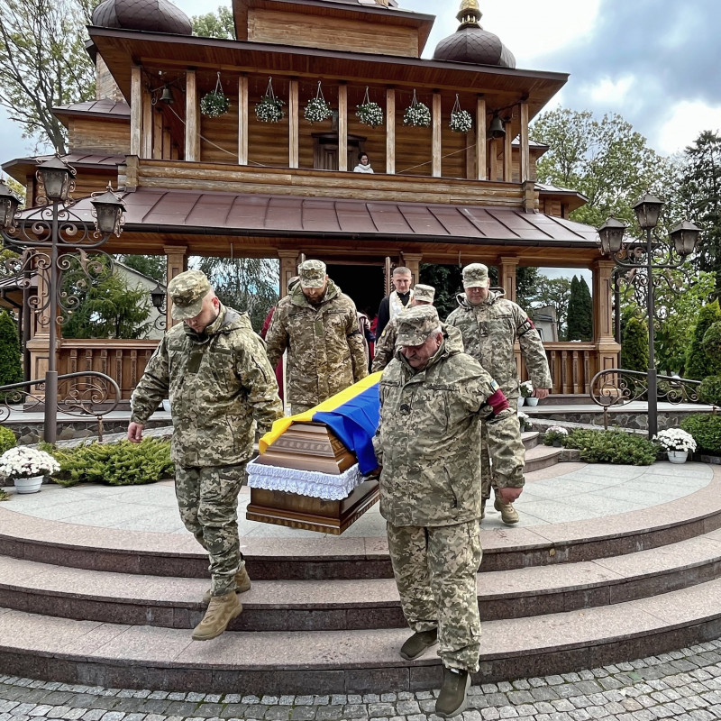 Два роки невідомості: на Волині попрощалися з 32-річним воїном, загибель якого підтвердила ДНК-експертиза