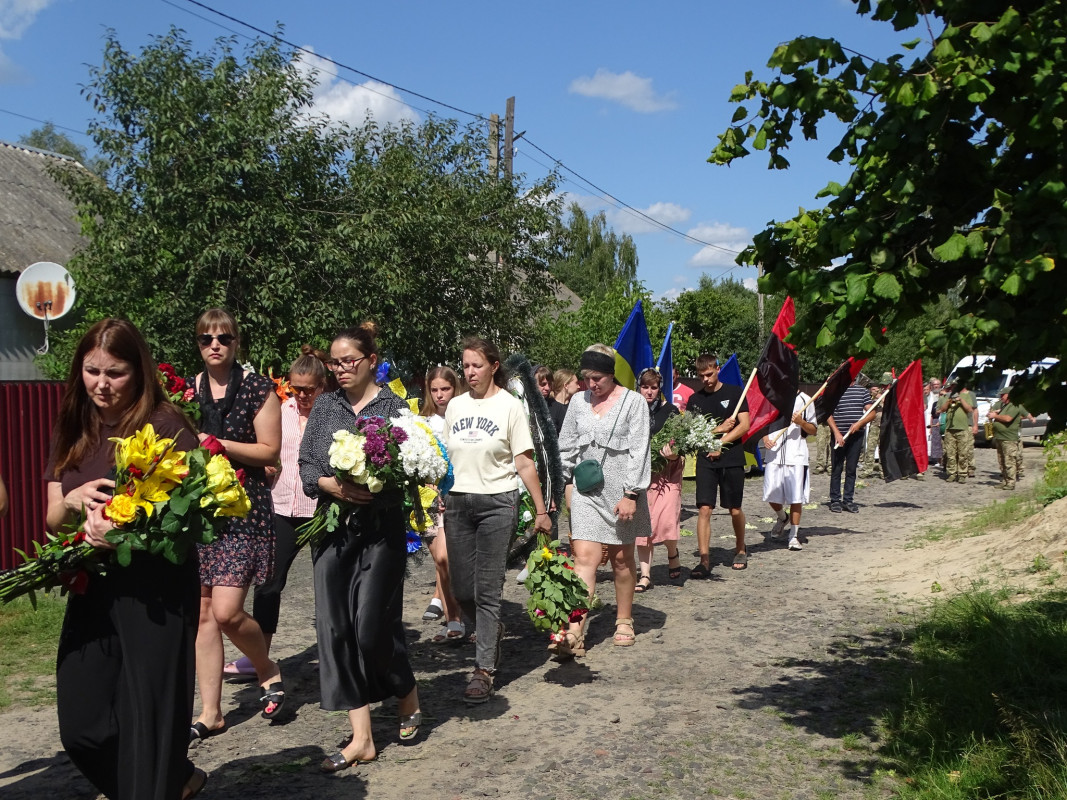 Надію на диво обірвала жахлива звістка: на Волині поховали Героя Володимира Мороза, який рік вважався зниклим безвісти