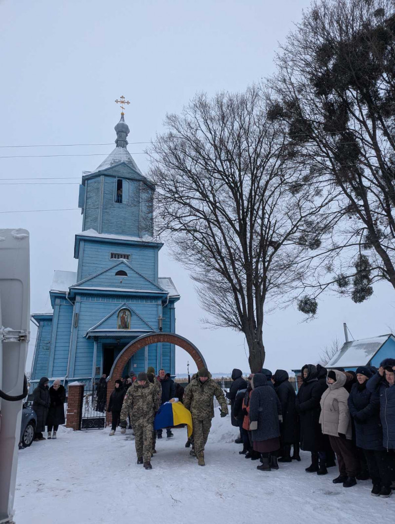Сільський майстер на всі руки: волиняни попрощалися з Героєм Володимиром Вавринюком