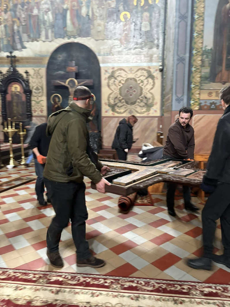 У Свято-Успенському соборі на Волині рятують унікальне «Розп’яття» XV століття