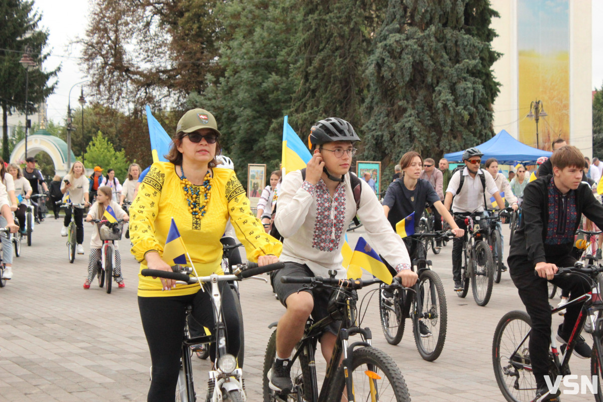 День міста у Луцьку: «Велопробіг у вишиванках». Фоторепортаж