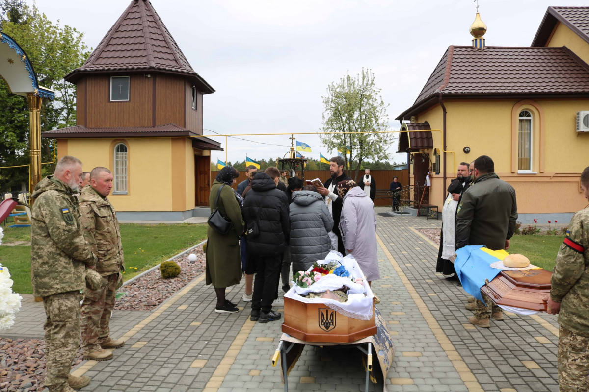 Навіки у строю: волиняни провели в останню путь свого Героя Івана Василюка