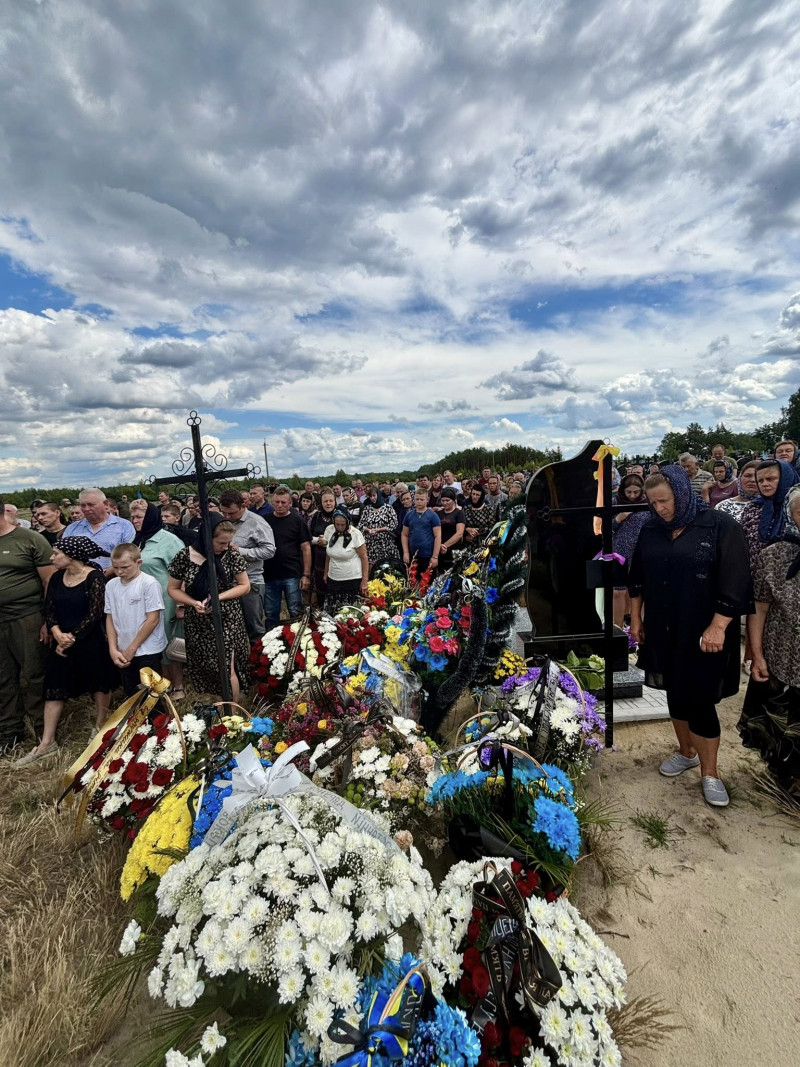 Віддав життя за Україну: на Волині попрощалися з Героєм Олегом Козловським