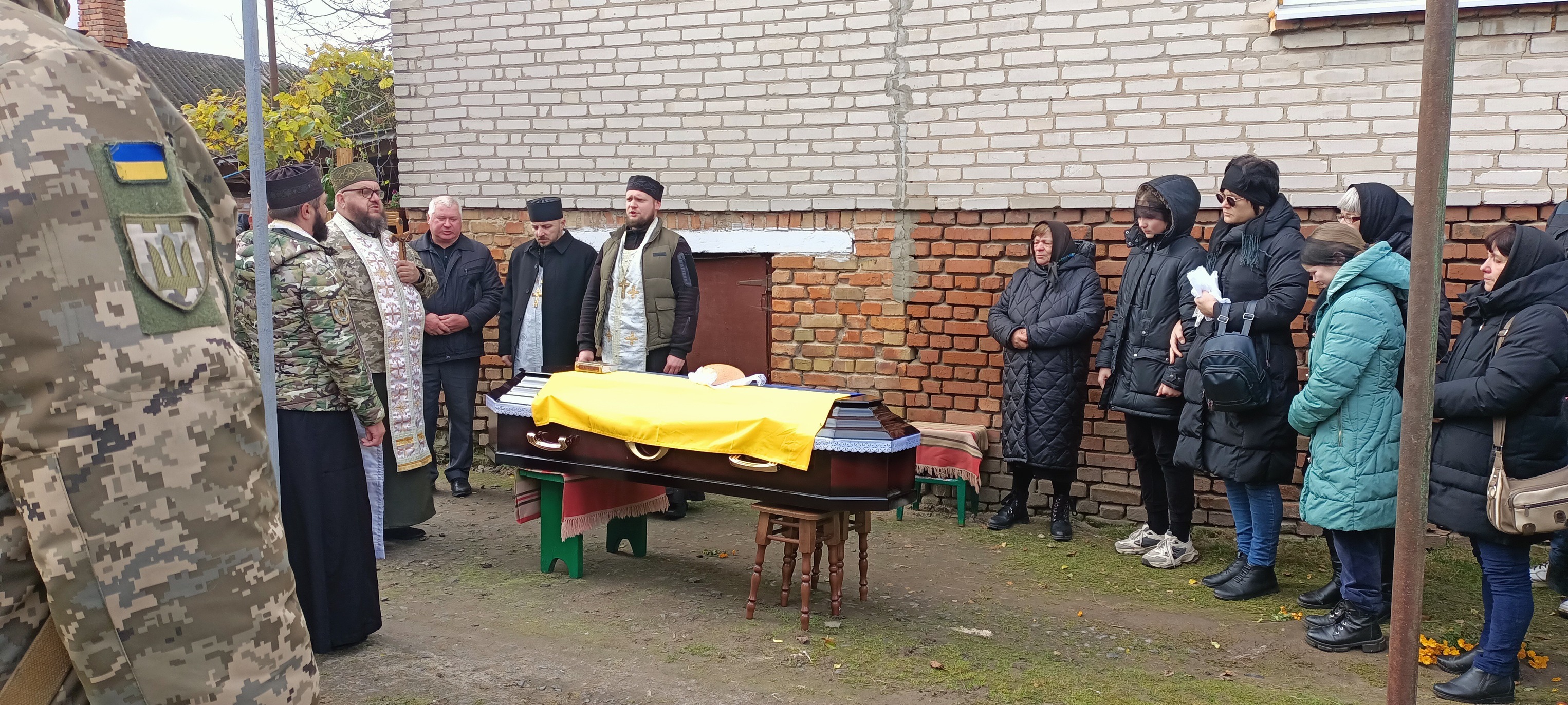 У Луцькому районі попрощалися з Героєм Сергієм Кухарчуком, який понад чотири місяці вважався зниклим безвісти