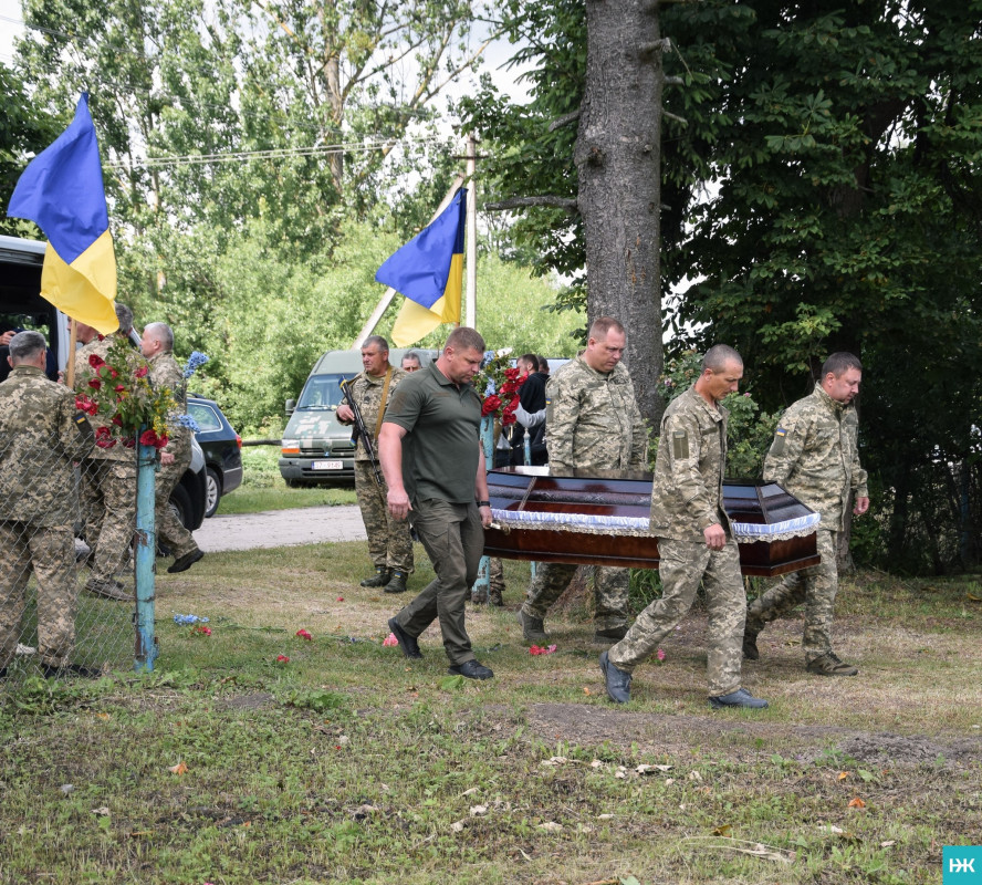 Вважався зниклим безвісти: на Волині в останню дорогу провели Героя Сергія Остимчука