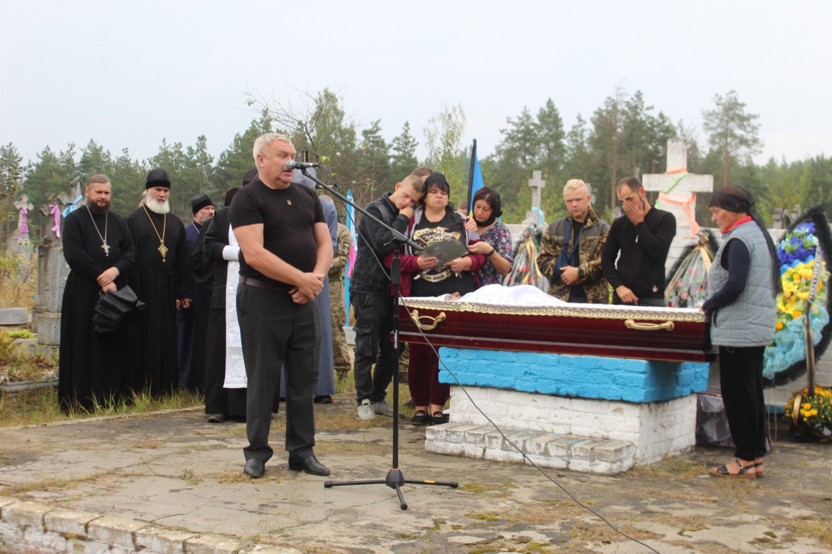 Не дожив до 50-річчя один день: на Волині поховали загиблого Героя Івана Гайдучика