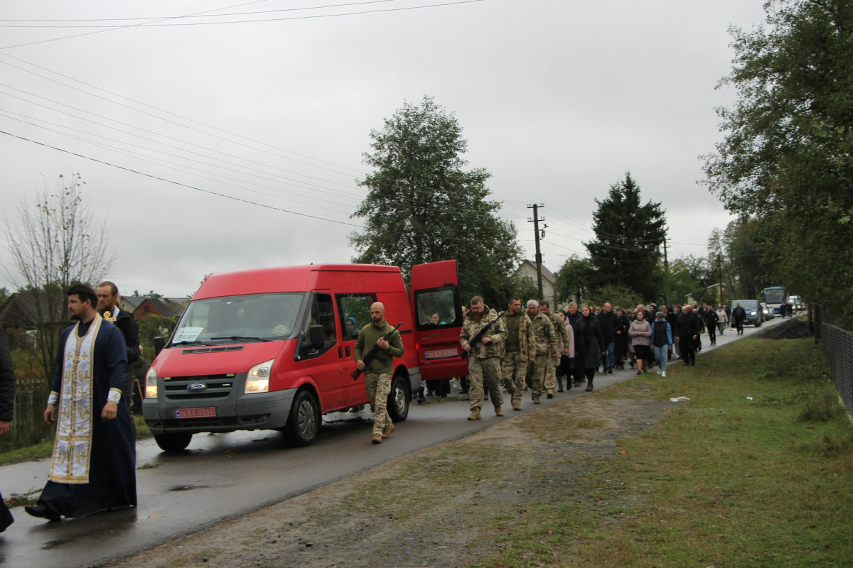 Загинув у полоні: волиняни провели до місця вічного спочинку воїна Ярослава Гарбара