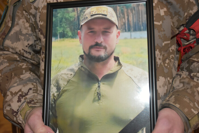 Навіки 53: у Луцьку в останню путь провели полеглого на війні Героя Юрія Смикала