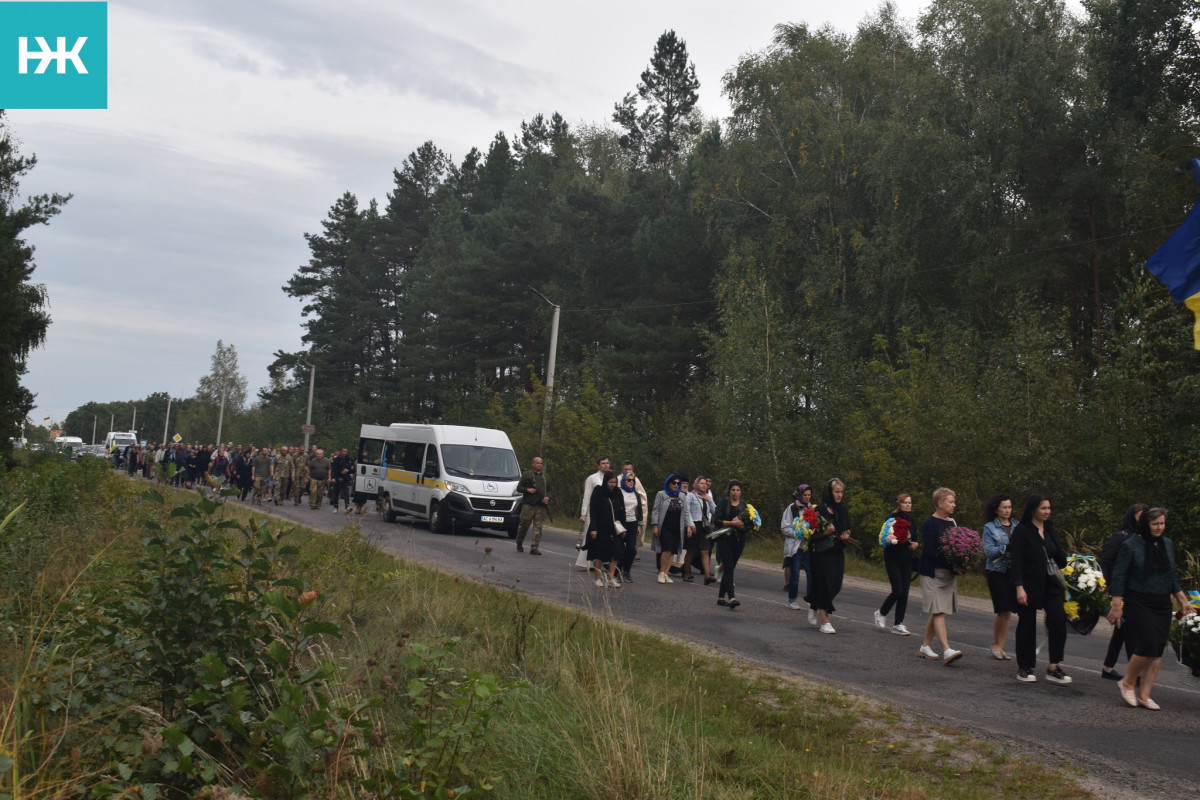 «На щиті» Героя привіз брат, який теж у війську: на Волині в останню дорогу провели полеглого воїна Віктора Гудька